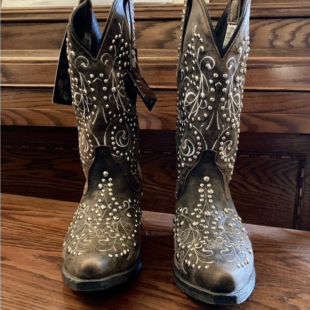 Silver studded brown leather cowgirl boots Rocking Country Collection